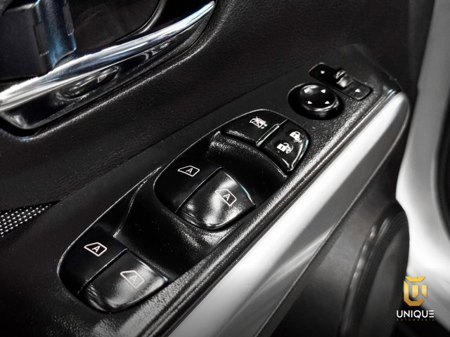 Nissan Kicks 1.6 16V FLEXSTART SV 4P XTRONIC 2017/2018 prata à venda na Unique Automóveis em Indaiatuba — foto 15