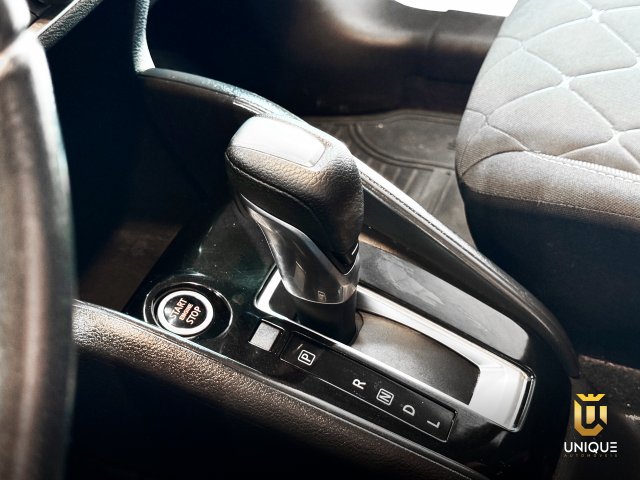 Nissan Kicks 1.6 16V FLEXSTART SV 4P XTRONIC 2017/2018 prata à venda na Unique Automóveis em Indaiatuba — foto 18