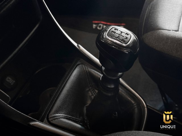 Fiat Strada 1.3 FIREFLY FLEX VOLCANO CD MANUAL 2021/2022 preto à venda na Unique Automóveis em Indaiatuba — foto 19