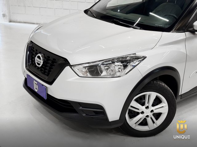 Nissan Kicks 1.6 16V FLEXSTART ACTIVE XTRONIC 2020/2021 prata à venda na Unique Automóveis em Indaiatuba — foto 2