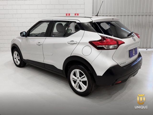 Nissan Kicks 1.6 16V FLEXSTART ACTIVE XTRONIC 2020/2021 prata à venda na Unique Automóveis em Indaiatuba — foto 8
