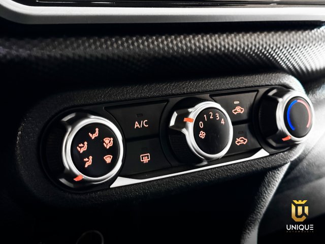 Nissan Kicks 1.6 16V FLEXSTART ACTIVE XTRONIC 2020/2021 prata à venda na Unique Automóveis em Indaiatuba — foto 17