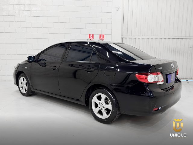 Toyota Corolla 2.0 XEI 16V FLEX 4P AUTOMÁTICO 2012/2013 preto à venda na Unique Automóveis em Indaiatuba — foto 9