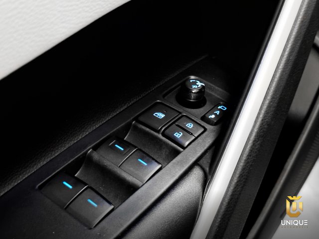 Toyota Corolla Cross 1.8 VVT-I HYBRID FLEX XRV CVT 2022/2023 preto à venda na Unique Automóveis em Indaiatuba — foto 16