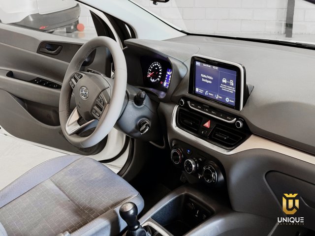 Hyundai Hb20s 1.0 12V FLEX COMFORT PLUS MANUAL 2023/2024 branco à venda na Unique Automóveis em Indaiatuba — foto 13