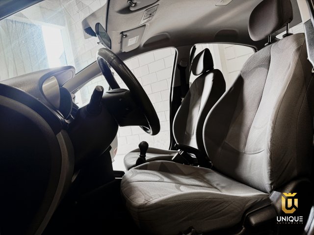 Hyundai Hb20s 1.0 COMFORT PLUS 12V FLEX 4P MANUAL 2014/2015 cinza à venda na Unique Automóveis em Indaiatuba — foto 10