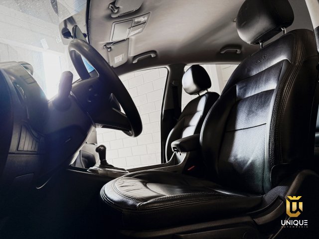 Kia Sportage 2.0 EX 4X2 16V FLEX 4P AUTOMÁTICO 2014/2015 preto à venda na Unique Automóveis em Indaiatuba — foto 10