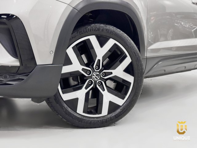 Volkswagen Taos 1.4 250 TSI TOTAL FLEX HIGHLINE AUTOMÁTICO 2024 bege à venda na Unique Automóveis em Indaiatuba — foto 4