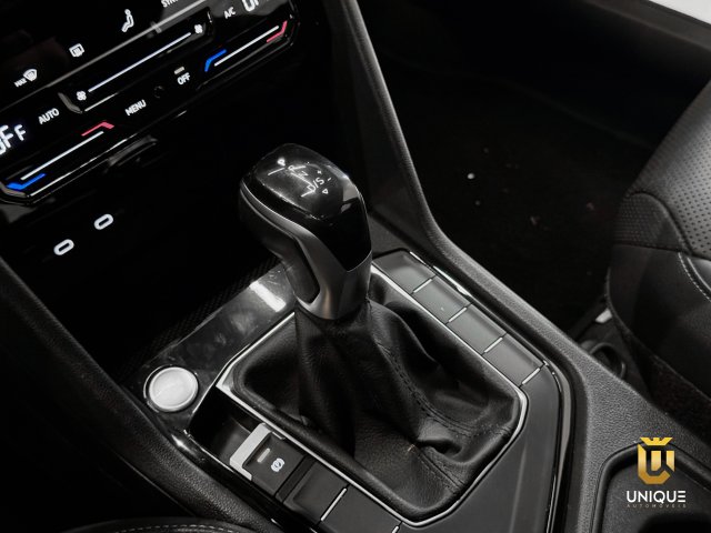 Volkswagen Taos 1.4 250 TSI TOTAL FLEX HIGHLINE AUTOMÁTICO 2024 bege à venda na Unique Automóveis em Indaiatuba — foto 21