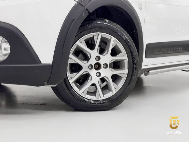 Volkswagen Saveiro 1.6 CROSS CE 8V FLEX 2P MANUAL 2012/2013 branco à venda na Unique Automóveis em Indaiatuba — foto 3