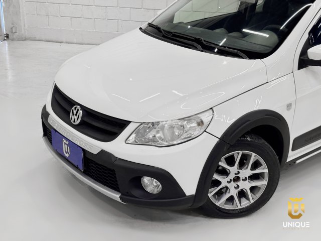 Volkswagen Saveiro 1.6 CROSS CE 8V FLEX 2P MANUAL 2012/2013 branco à venda na Unique Automóveis em Indaiatuba — foto 4