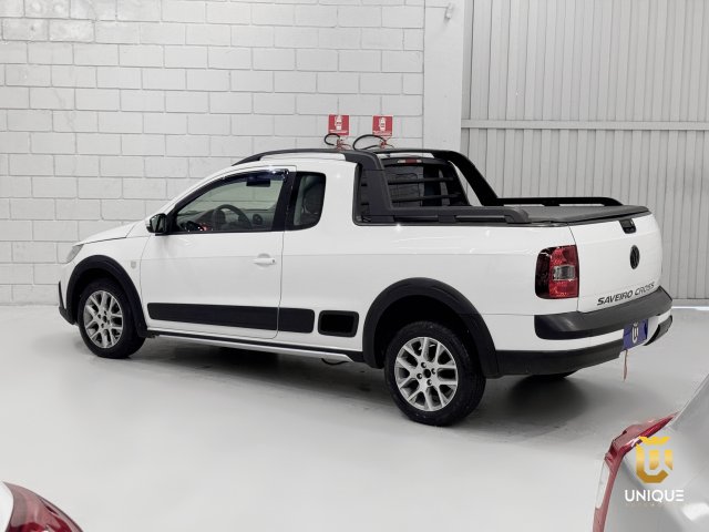 Volkswagen Saveiro 1.6 CROSS CE 8V FLEX 2P MANUAL 2012/2013 branco à venda na Unique Automóveis em Indaiatuba — foto 8