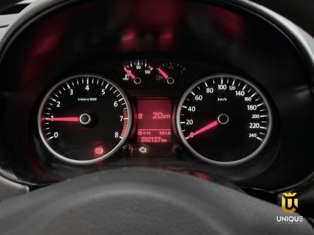 Volkswagen Saveiro 1.6 CROSS CE 8V FLEX 2P MANUAL 2012/2013 branco à venda na Unique Automóveis em Indaiatuba — foto 14