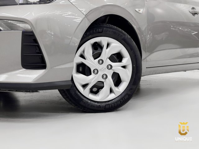 Hyundai Hb20 1.0 12V FLEX COMFORT PLUS MANUAL 2024/2025 prata à venda na Unique Automóveis em Indaiatuba — foto 3