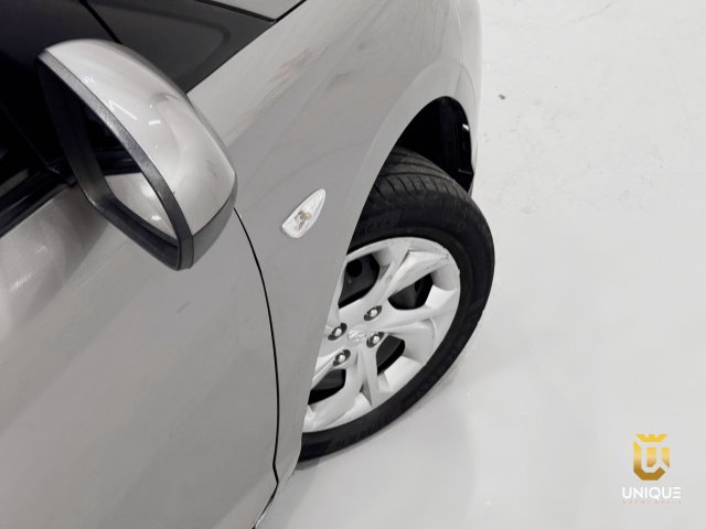 Hyundai Hb20 1.0 12V FLEX COMFORT PLUS MANUAL 2024/2025 prata à venda na Unique Automóveis em Indaiatuba — foto 6