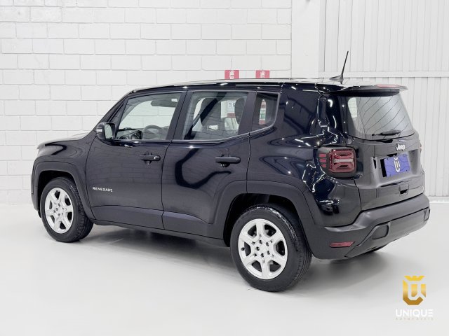 Jeep Renegade 1.3 T270 TURBO FLEX AT6 2024 preto à venda na Unique Automóveis em Indaiatuba — foto 9