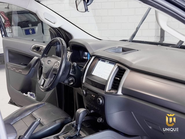 Ford Ranger 3.2 XLT 4X4 CD 20V DIESEL 4P AUTOMÁTICO 2017/2018 preto à venda na Unique Automóveis em Indaiatuba — foto 10