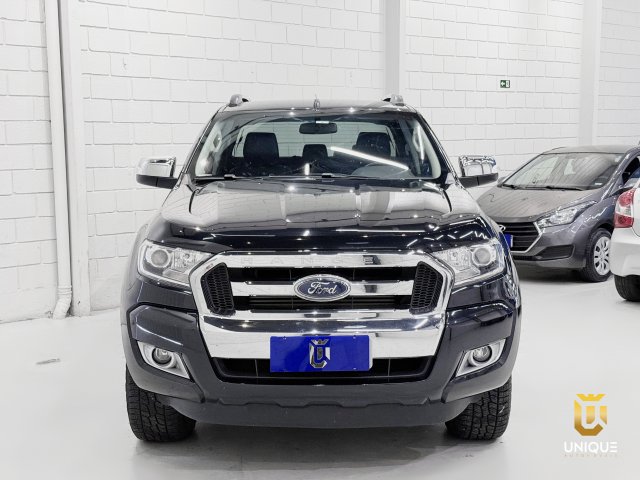 Ford Ranger 3.2 XLT 4X4 CD 20V DIESEL 4P AUTOMÁTICO 2017/2018 preto à venda na Unique Automóveis em Indaiatuba — foto 17