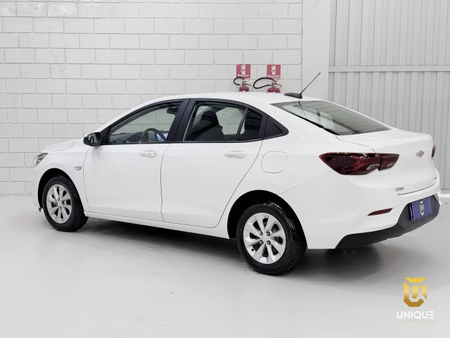 Chevrolet Onix 1.0 TURBO FLEX PLUS LT MANUAL 2023 branco à venda na Unique Automóveis em Indaiatuba — foto 9