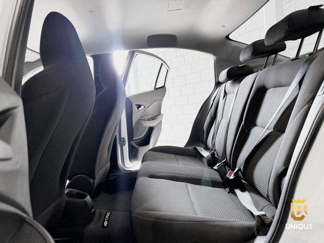 Chevrolet Onix 1.0 TURBO FLEX PLUS LT MANUAL 2023 branco à venda na Unique Automóveis em Indaiatuba — foto 11