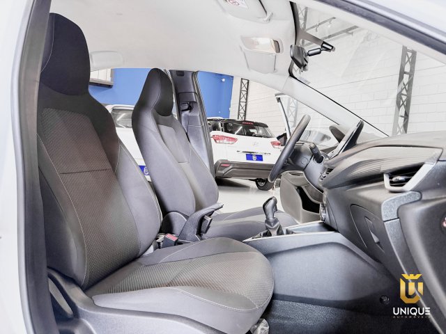 Chevrolet Onix 1.0 TURBO FLEX PLUS LT MANUAL 2023 branco à venda na Unique Automóveis em Indaiatuba — foto 12