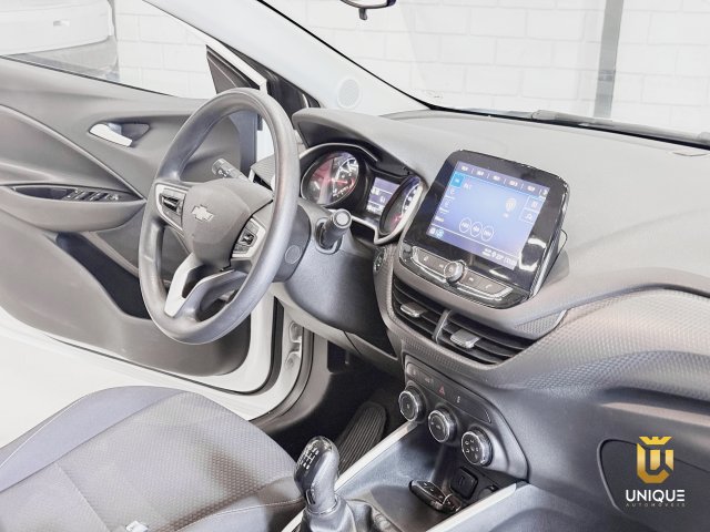 Chevrolet Onix 1.0 TURBO FLEX PLUS LT MANUAL 2023 branco à venda na Unique Automóveis em Indaiatuba — foto 14