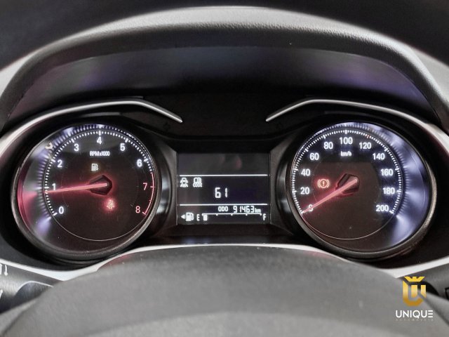 Chevrolet Onix 1.0 TURBO FLEX PLUS LT MANUAL 2023 branco à venda na Unique Automóveis em Indaiatuba — foto 17