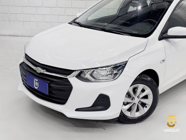 Chevrolet Onix 1.0 TURBO FLEX PLUS LT MANUAL 2023 branco à venda na Unique Automóveis em Indaiatuba — foto 23