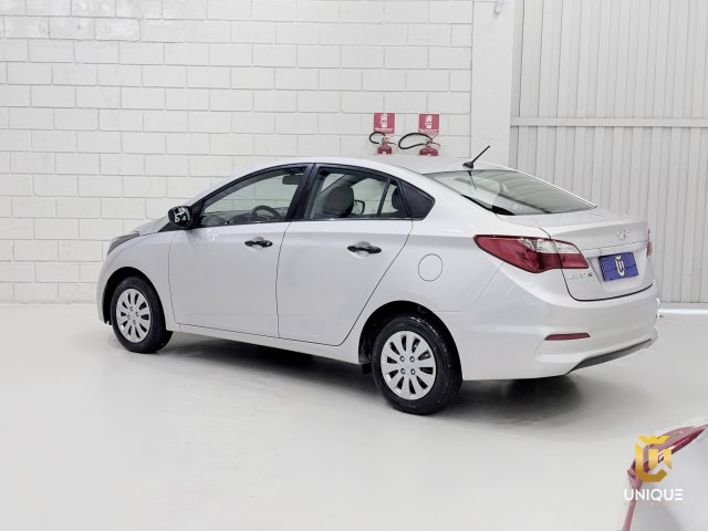 Hyundai Hb20s 1.6 COMFORT PLUS 16V FLEX 4P AUTOMÁTICO 2019 prata à venda na Unique Automóveis em Indaiatuba — foto 9
