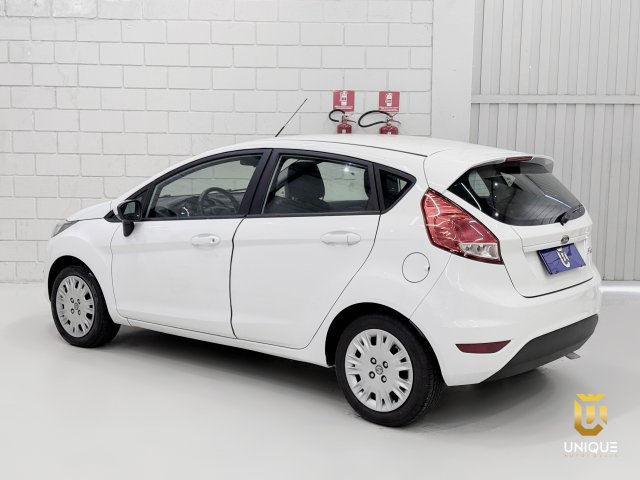 Ford Fiesta Hatch 1.5 S HATCH 16V FLEX 4P MANUAL 2013/2014 branco à venda na Unique Automóveis em Indaiatuba — foto 9