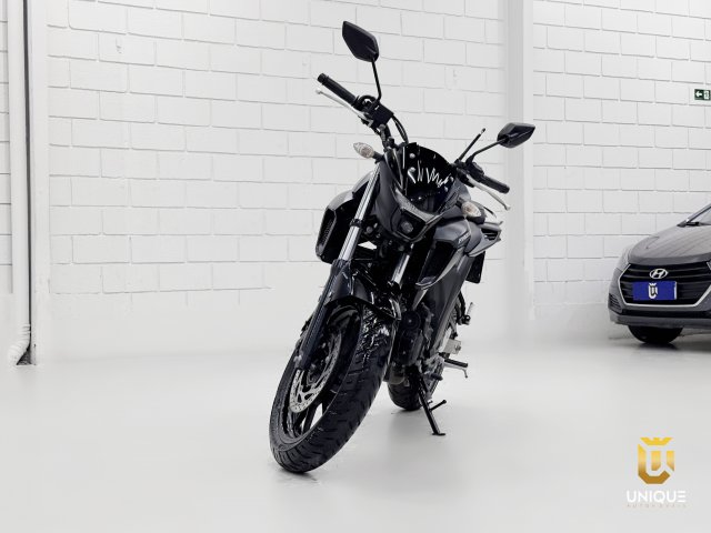 Yamaha Fazer 250 Fz 25 Street 2021/2022 preto à venda na Unique Automóveis em Indaiatuba — foto 2