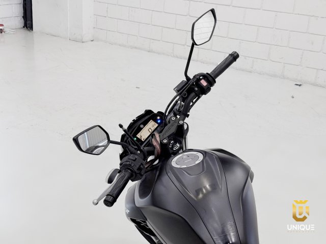 Yamaha Fazer 250 Fz 25 Street 2021/2022 preto à venda na Unique Automóveis em Indaiatuba — foto 8