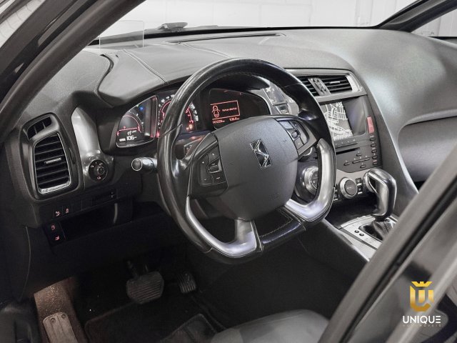 Citroën Ds5 1.6 16V 165CV TURBO INTERCOOLER GASOLINA 4P AUTOMÁTICO 2012/2013 preto à venda na Unique Automóveis em Indaiatuba — foto 15