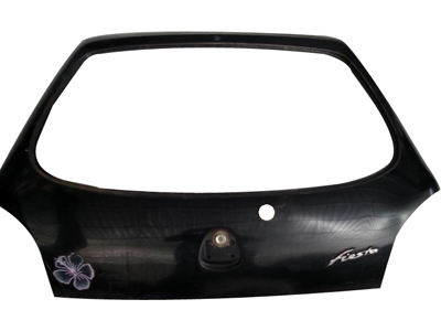 Tampa Traseira Fiesta /02  (Usada - Prata)