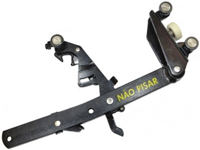 Fechadura porta central doblo 02 ld guia inferior