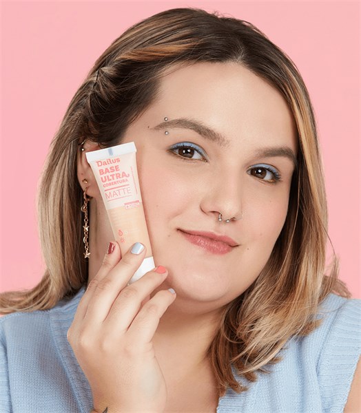 BASE DAILUS ULTRA COB MATTE D4 CLARO