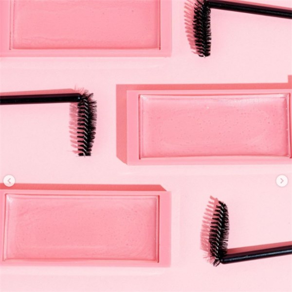 GEL MODELADOR PARA SOBRANCELHAS MELU RUBYROSE