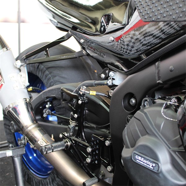 Suporte de escapamento - GSX R 1000 Srad [18-]