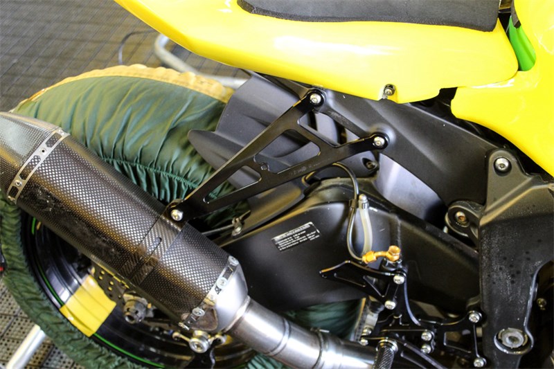 Suporte de escapamento - ZX-6R e ZX-6R 636