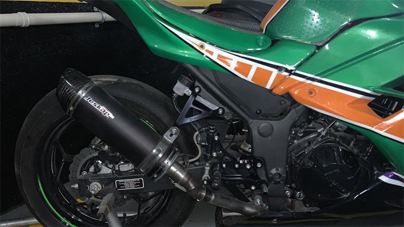Suporte de escapamento - Ninja 300 R [13-17]