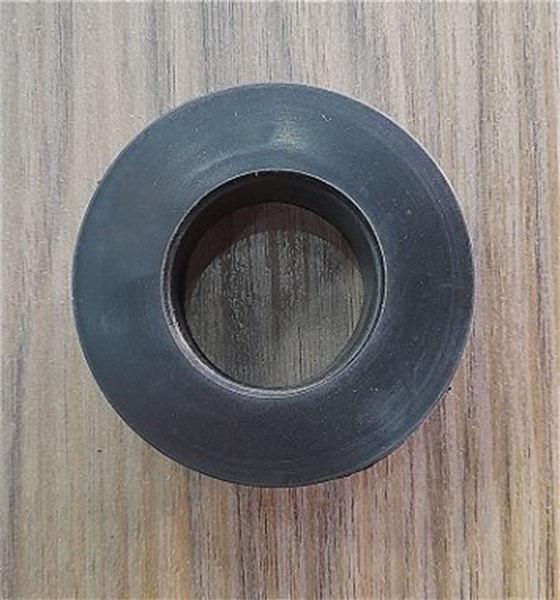 BORRACHA BASE MD GROSSA PRETA