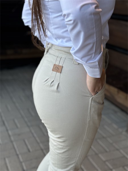 Bombacha Montaria com Elastano - Feminina