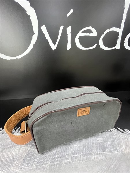 Necessaire de Viagem - Cinza com Couro