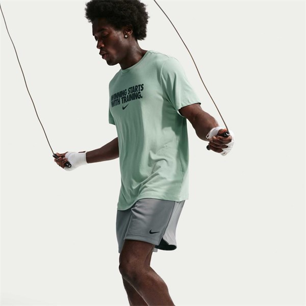 CAMISETA NIKE WINNING HV4187-006 VERDE