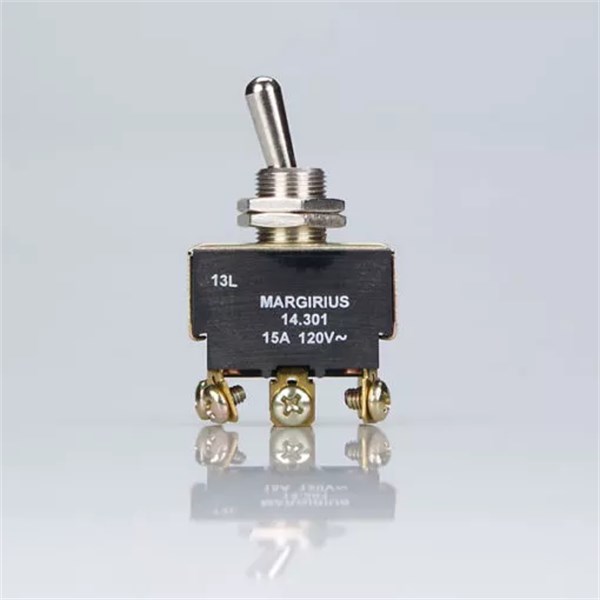 (CONFERIDO)Interruptor de alavanca metálica 15A tripolar 14.301 A1B1P1Q Margirius