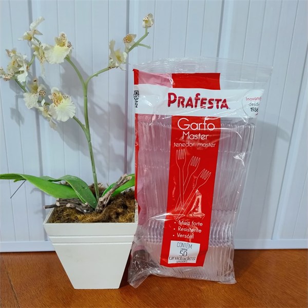 Garfo Plástico Master Reforçado c/ 50un