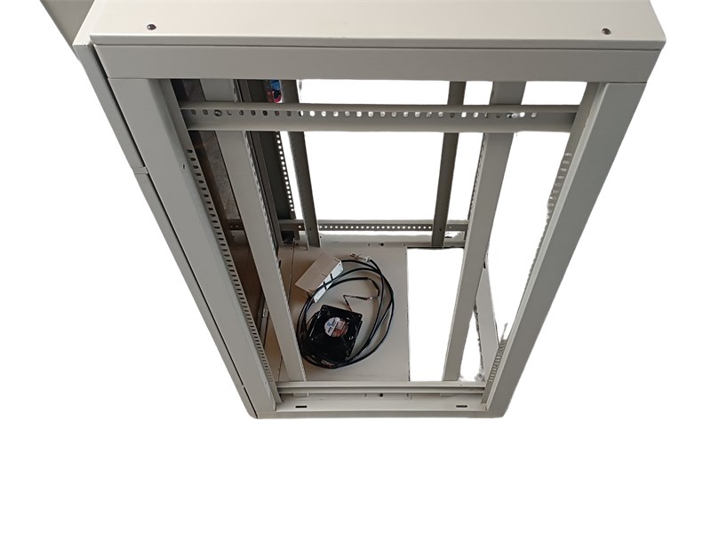 RACK PARA SERVIDOR, MONTADO, 24U, 700MM, BRANCO
