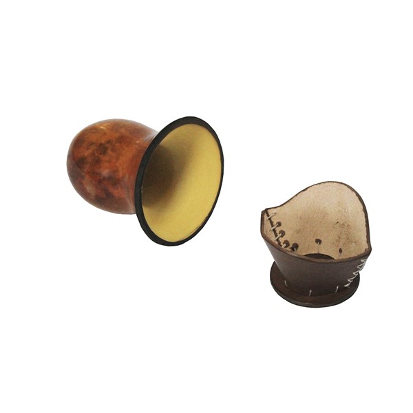 Cuia Chimarrão Porongo Bago de Touro Liso Bocal Queimado Suporte Couro