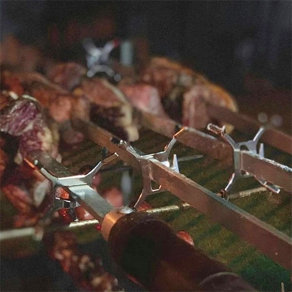 Trava Espeto Churrasco Suporte Vira Espeto Regulável