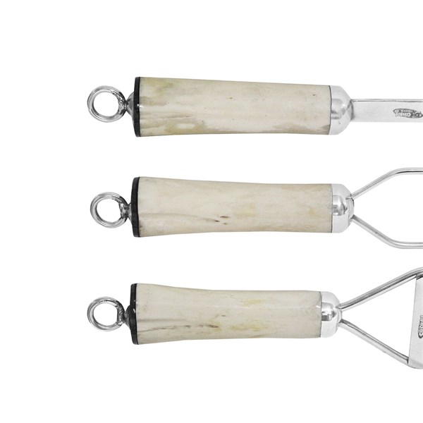Conjunto 3 Espetos Inox 80 Cabo Osso Suporte Couro (D)